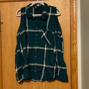 Plaid button up top with shoulder cut outs size 3x